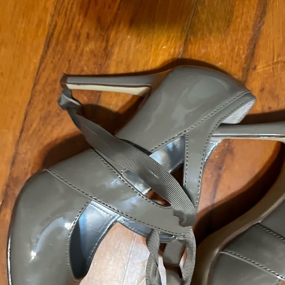 XAPPEAL gray/ brown color with lighting, with laces size 7. - Picture 3 of 8